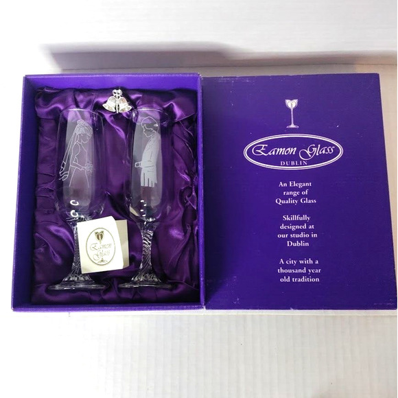 Eamon Glass Dublin Ireland Bride Groom Champagne Flute Glasses Wedding 7" - VTG